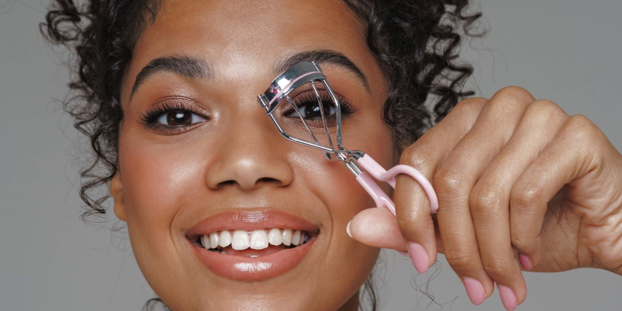 eyelash curlers